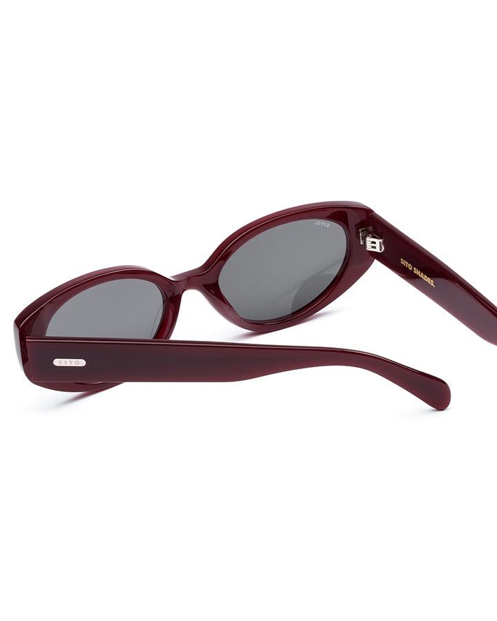 Aura: Milky Berry/Smokey Grey