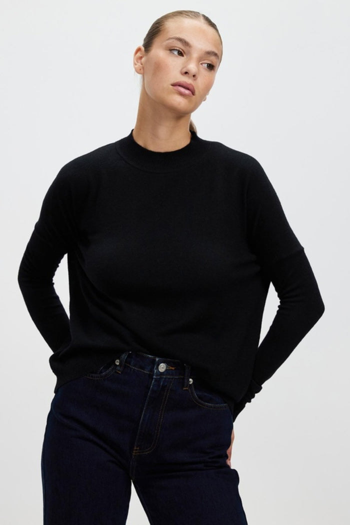 Brenna Sweater - Black - Sare StoreWhite by FTLSweater