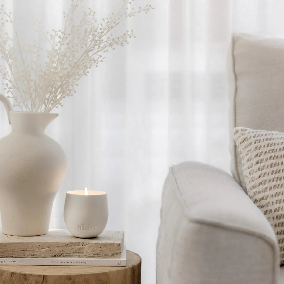 Sweet Dewberry & Clove Soy Candle