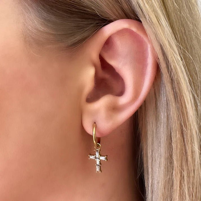 Cross Over Huggie Earrings - Sare StoreEverEarrings
