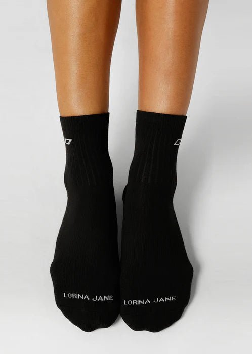 LJ Quarter Crew Socks - Black - Sare StoreLorna JaneSocks