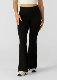 Lotus Flared Leggings Petite - Recycled Black - Sare StoreLorna JaneLeggings