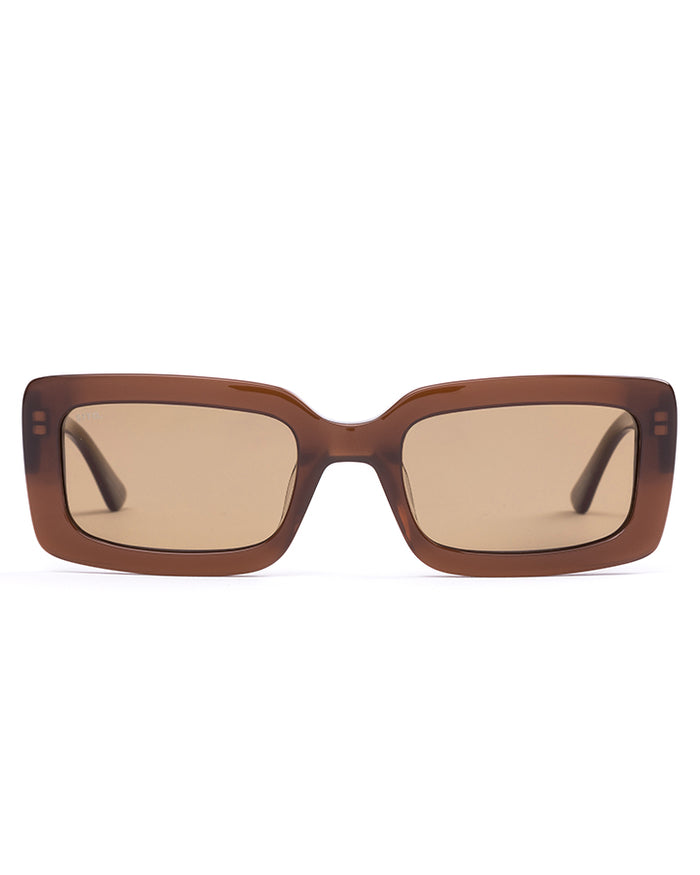 Odessa: Milky Coco/Fawn Polar