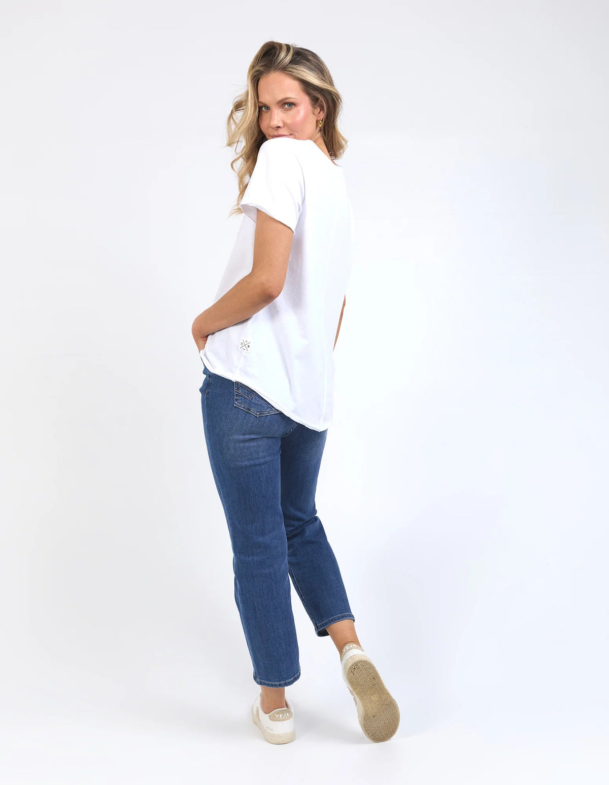 Pima Vee Tee - White - Sare StoreElmTee