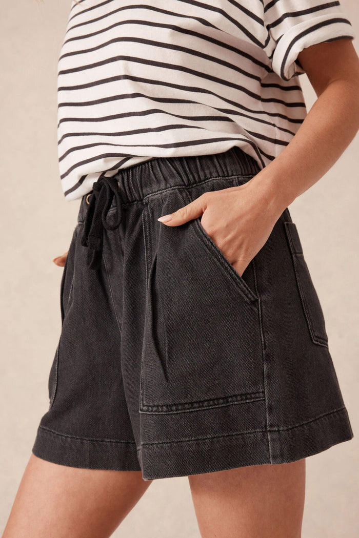 Relaxed Everyday Short - Vintage Black Twill - Sare StoreCeres Life